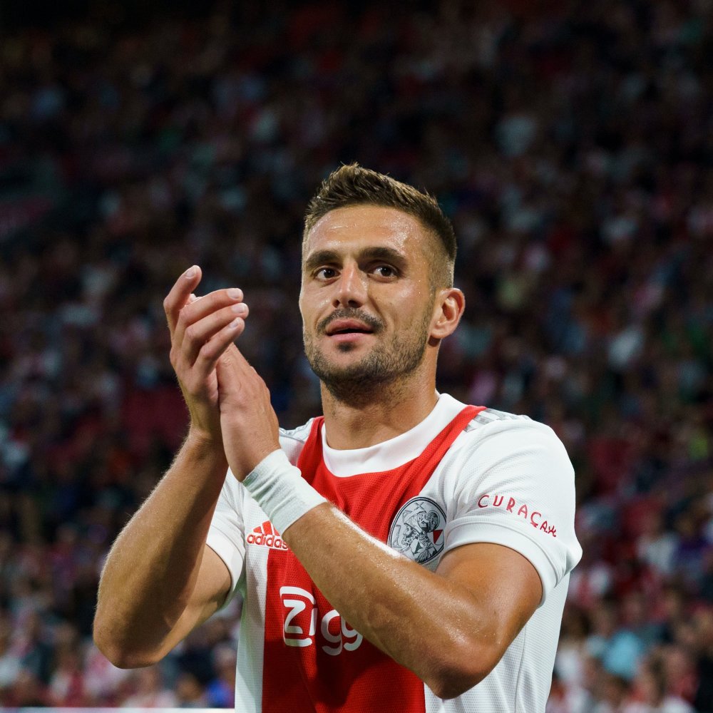 表现亮眼 表现亮眼