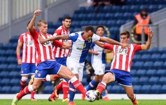 作为巴萨青 作为巴萨青