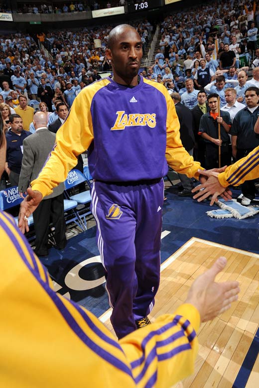 一个引领潮 一个引领潮