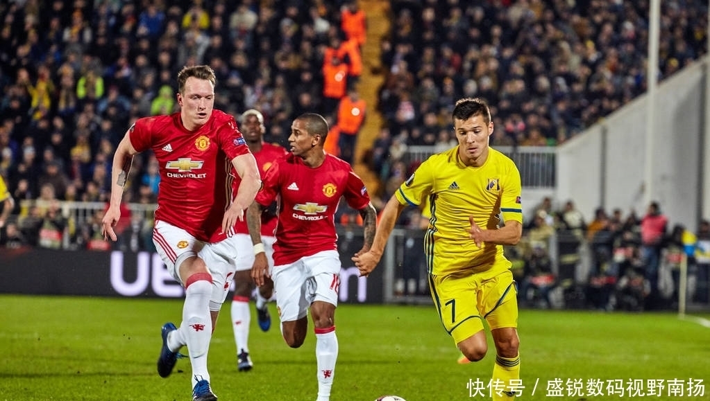 夺得桂冠 夺得桂冠