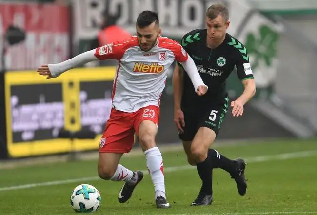 由于主裁的 由于主裁的