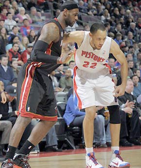 郑薇：不会因为缺少主力就打弱队 打弱队没意义